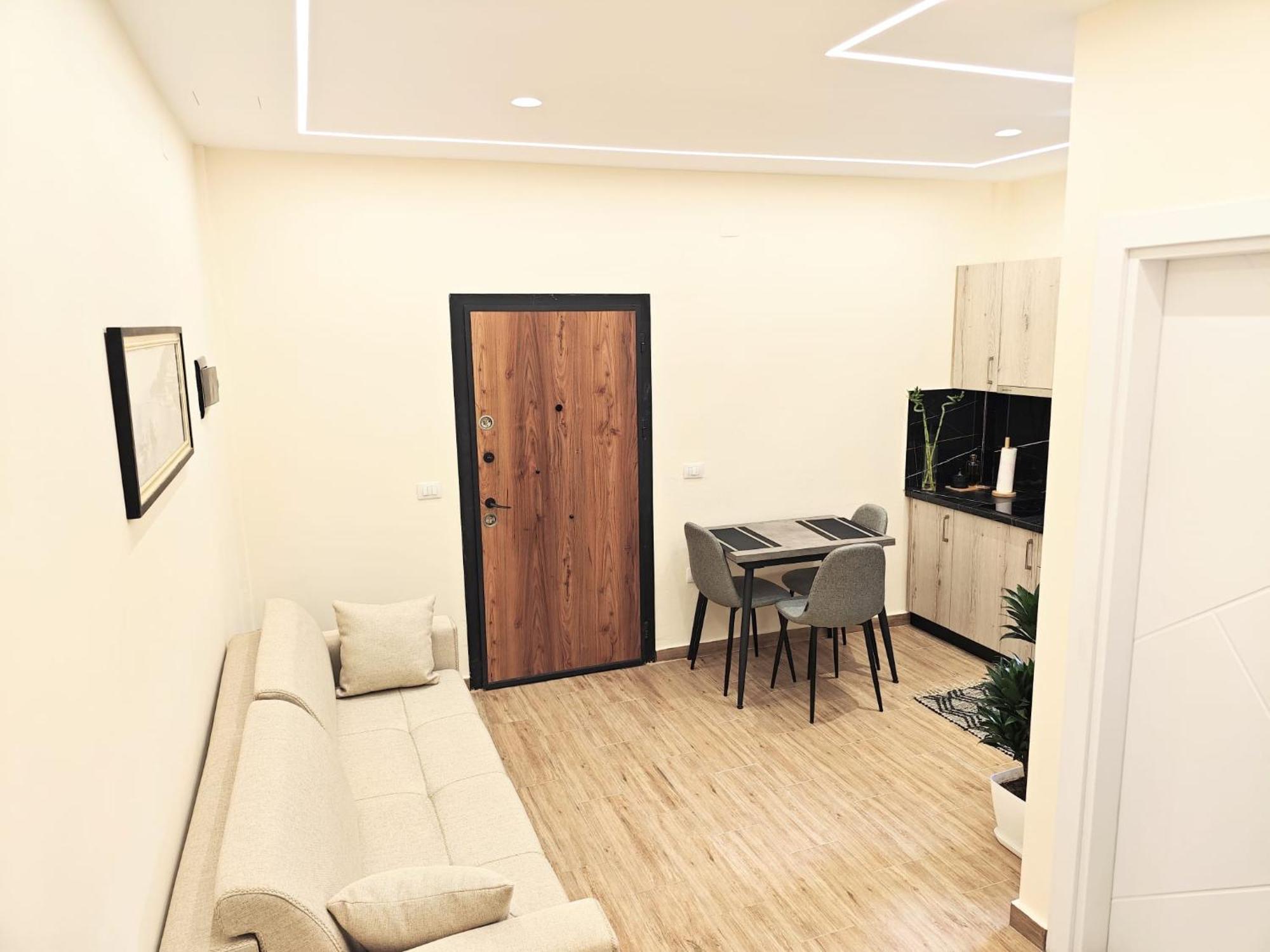 New Apartment Close To Sea And Downtown Vlorë Buitenkant foto