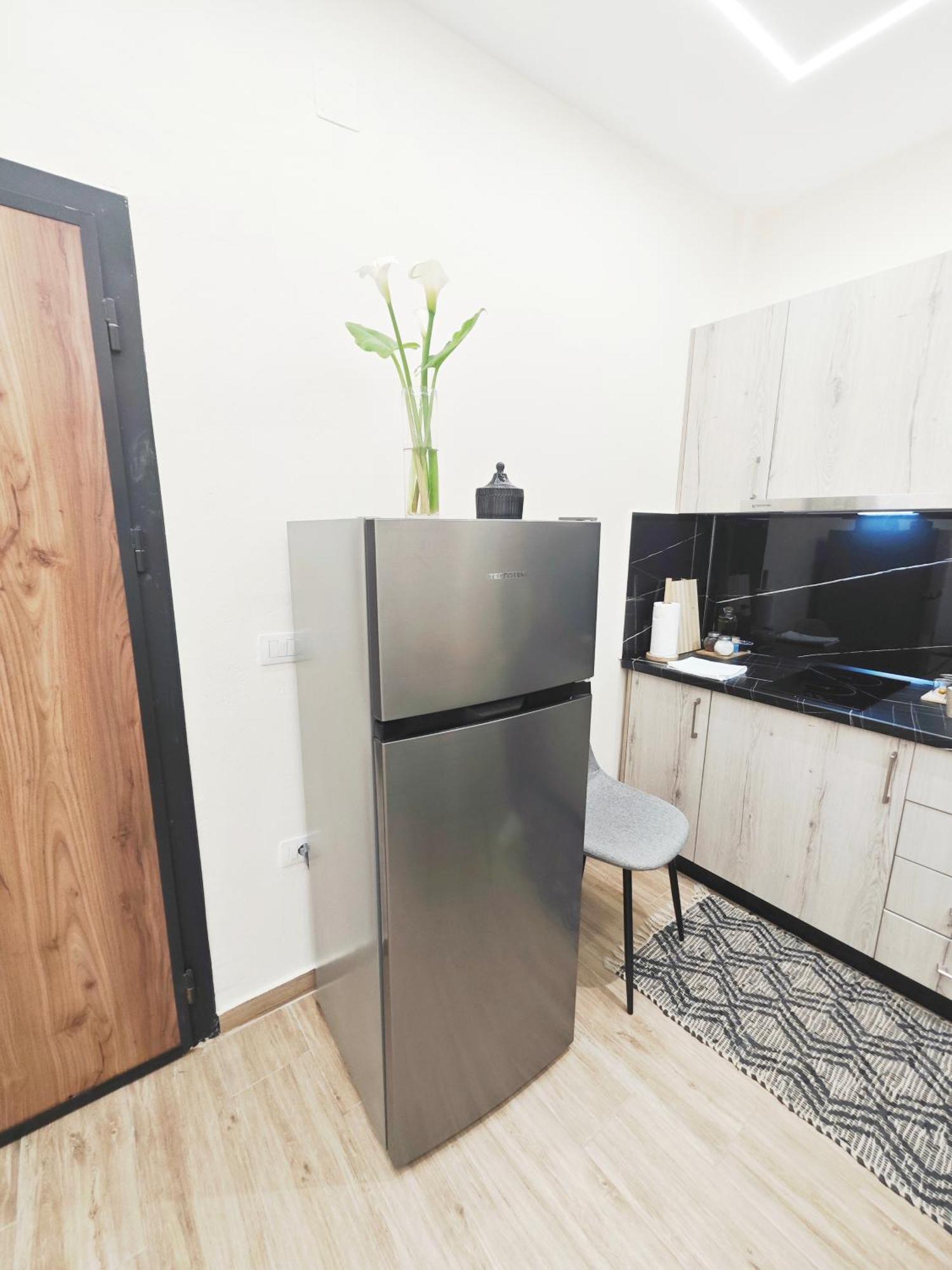 New Apartment Close To Sea And Downtown Vlorë Buitenkant foto